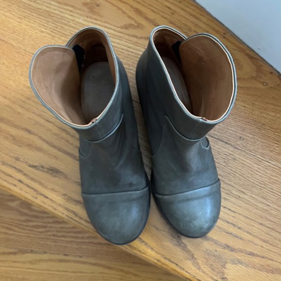 P. Monjo Leather Ankle Booties - Picture 6 of 8